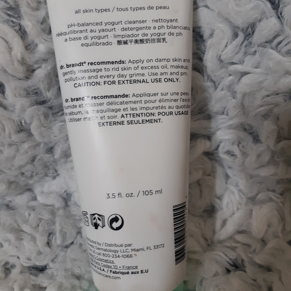 Clean Biotic cleanser - Picture 3 of 3